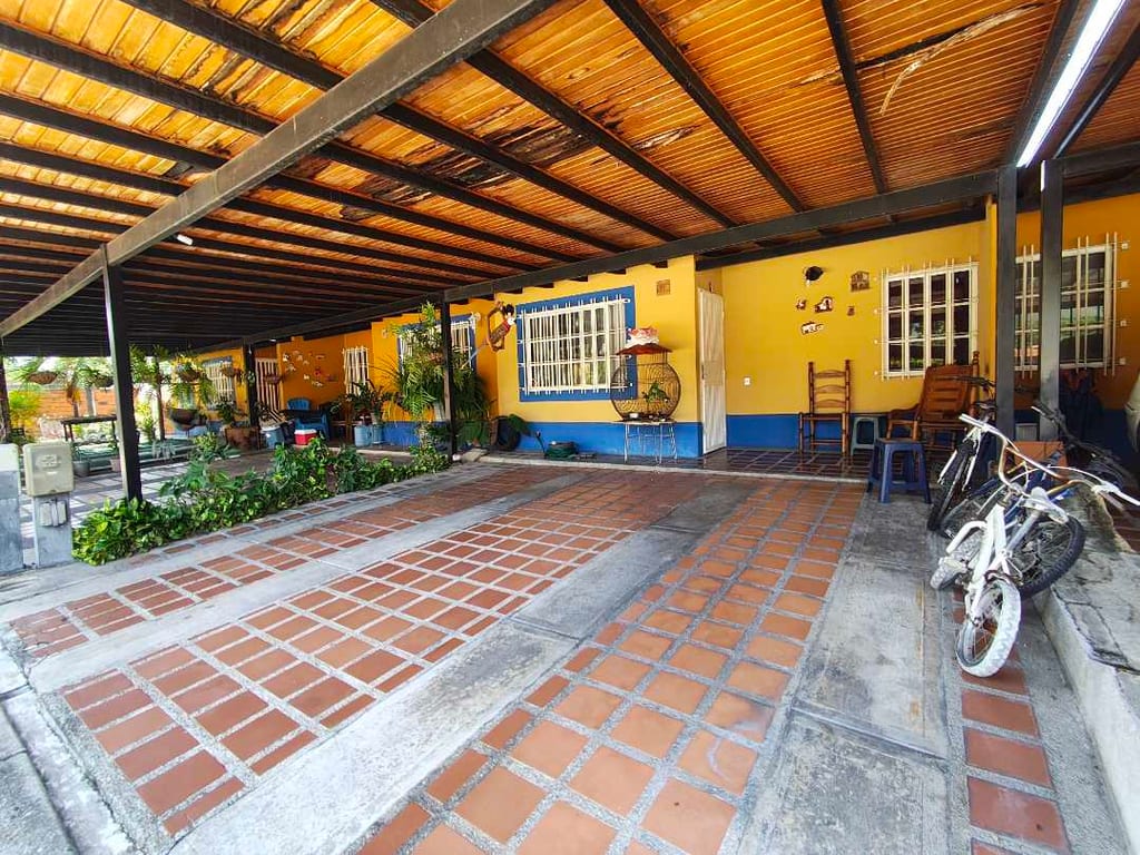 Casa en Valle de Oro, Valencia - 1