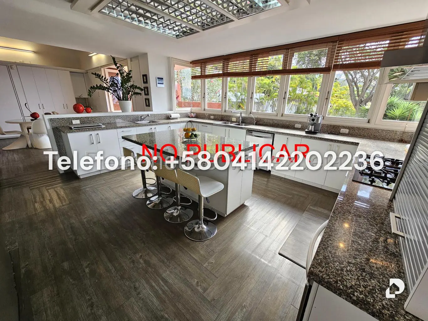 Casa en Alto Hatillo, Caracas – 19