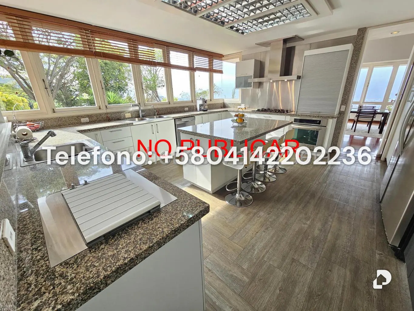Casa en Alto Hatillo, Caracas – 18