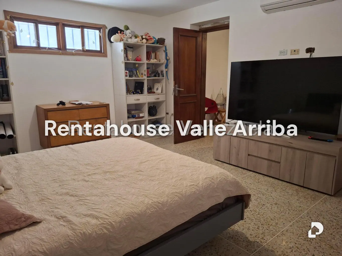 House in Caurimare, Caracas – 25
