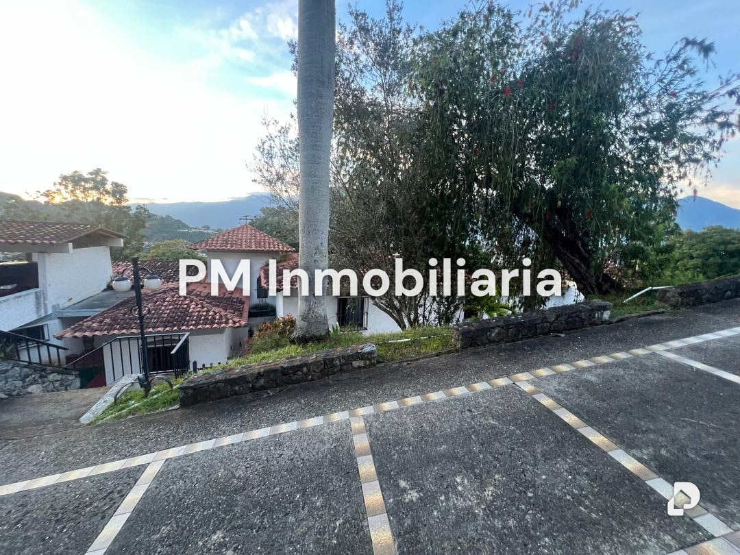Casa en Cerro Verde, Caracas – 14