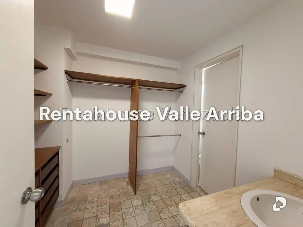 Apartamento en Loma Linda, Caracas – 12
