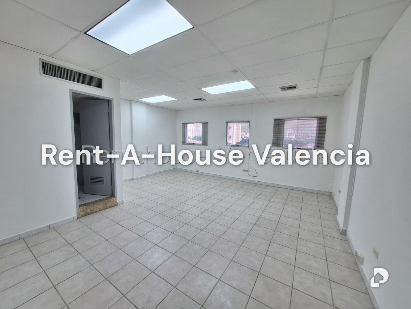 Local comercial en El Parral, Valencia – 4
