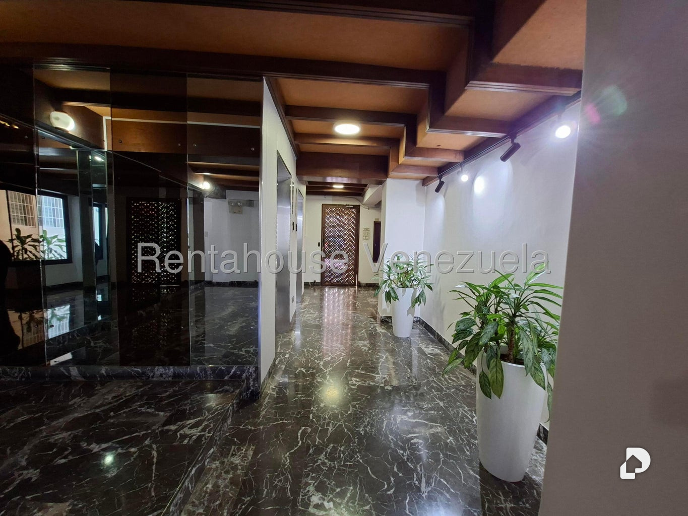 Apartamento en Macaracuay, Caracas – 24