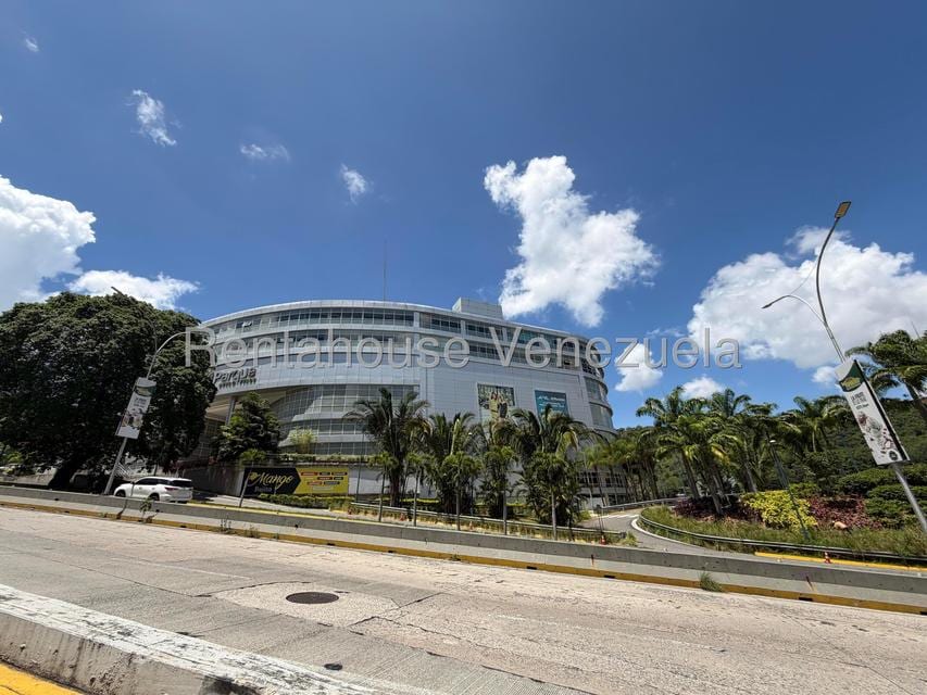 Local comercial en Cerro Verde, Caracas - 1