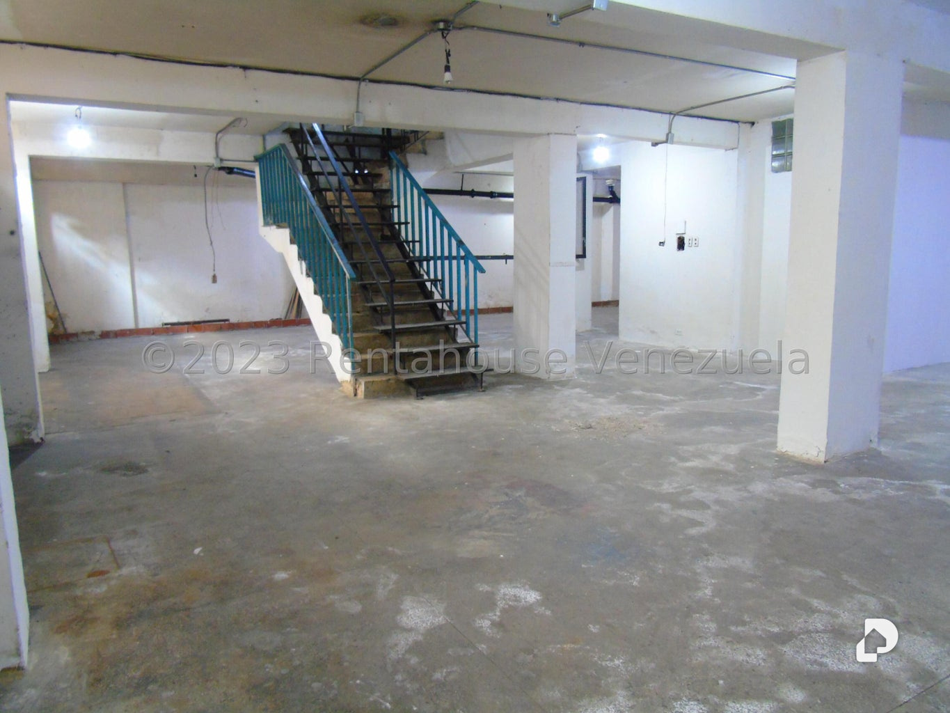 Local comercial en Parroquia La Candelaria, Caracas – 7