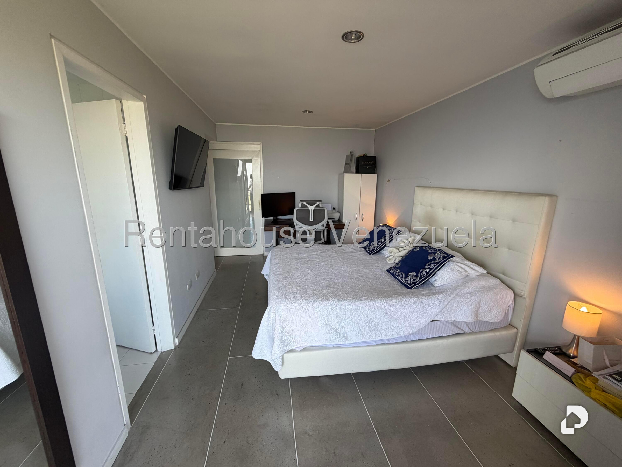Apartamento en Loma Linda, Caracas – 13