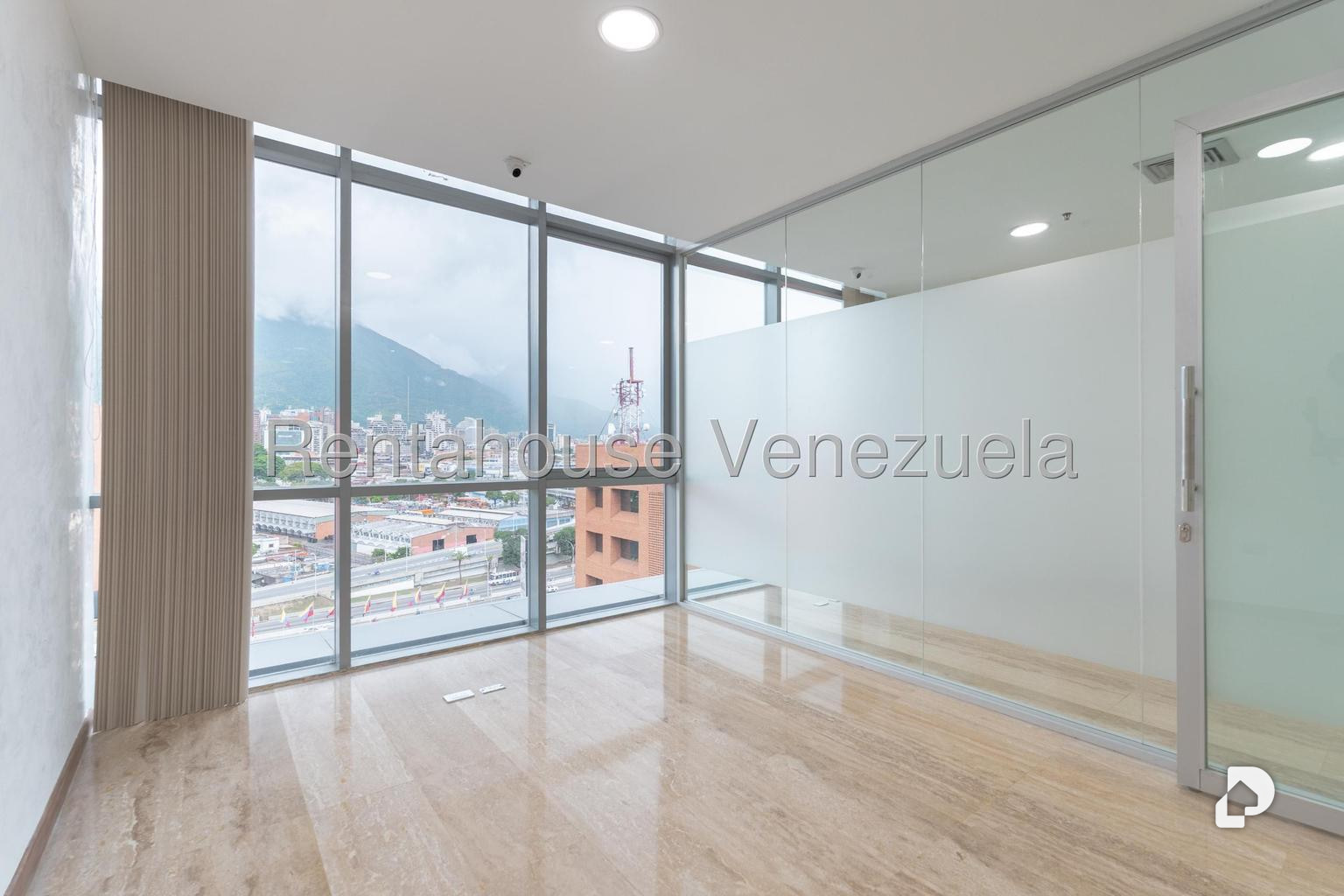 Oficina en Las Mercedes, Caracas