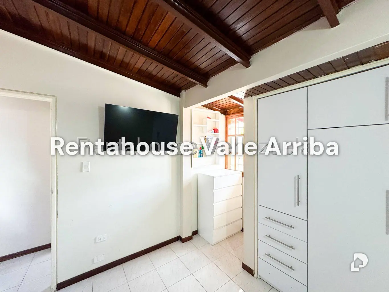 Casa en Alto Prado, Caracas – 21