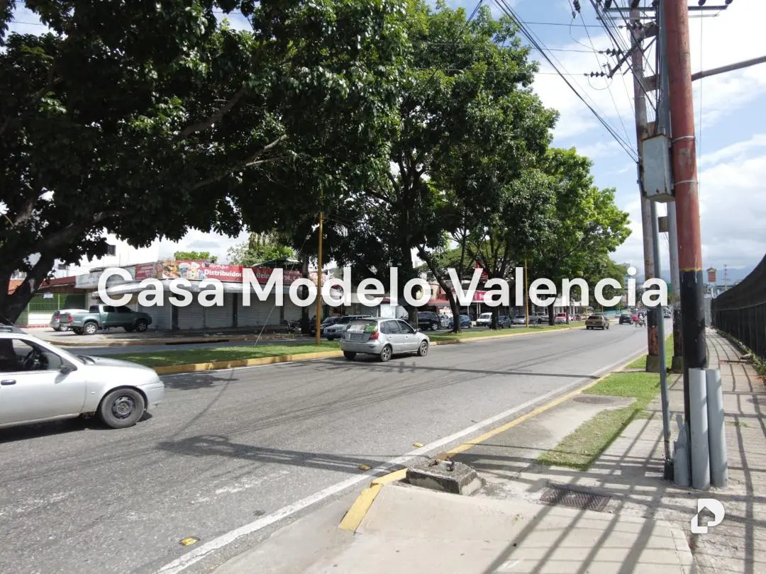 Local comercial en Valencia – 14