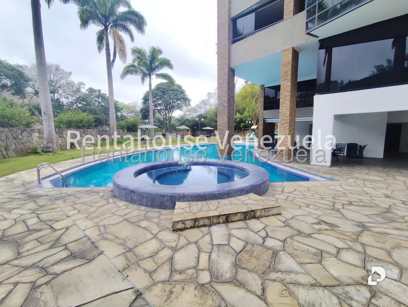 Apartamento en Lomas de La Lagunita, Caracas