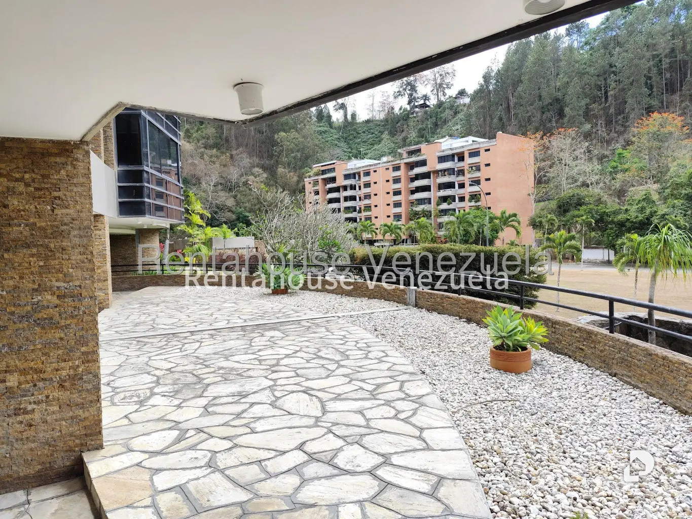 Apartamento en Lomas de La Lagunita, Caracas