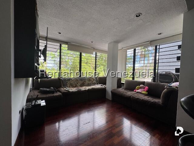 Casa en La Lagunita Country Club, Caracas