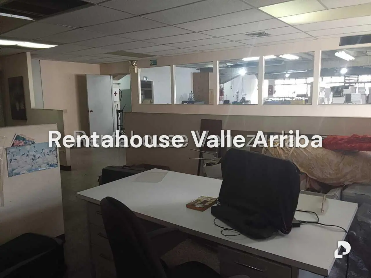 Local comercial en Parroquia Altagracia, Caracas – 25