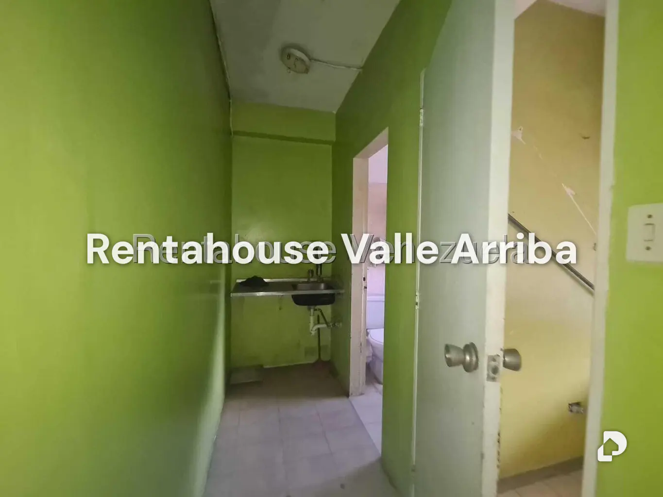 Local comercial en La Urbina, Caracas – 18