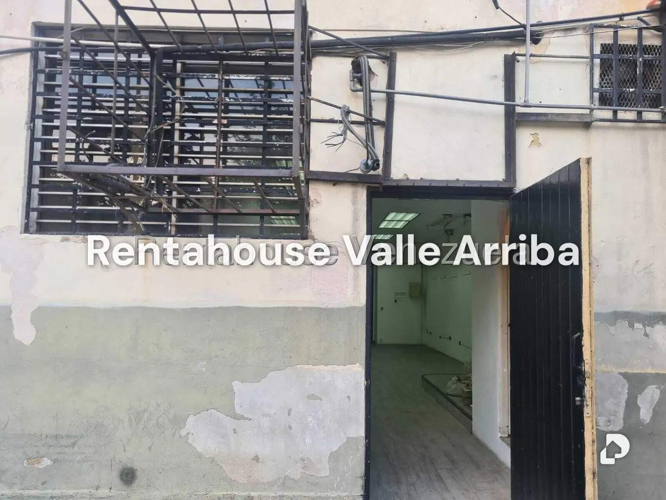 Local comercial en La Urbina, Caracas – 28