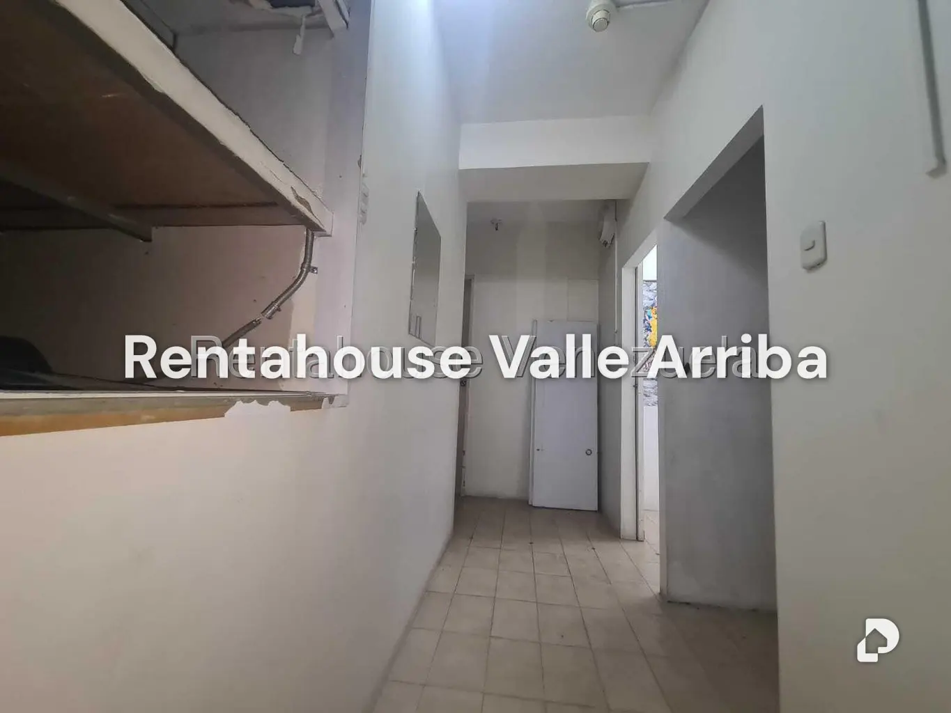 Local comercial en La Urbina, Caracas – 20