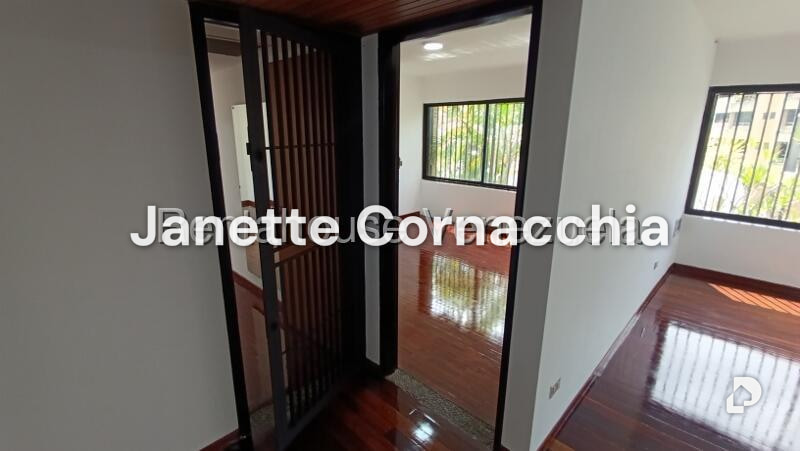 Apartamento en Altamira, Caracas – 17