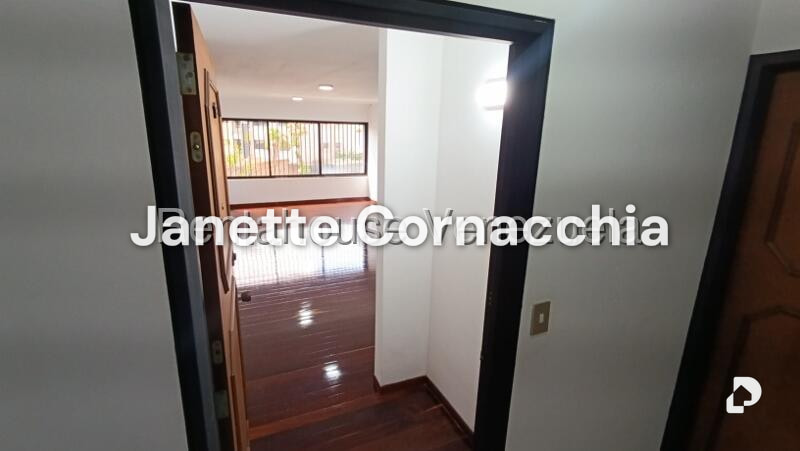 Apartamento en Altamira, Caracas – 2