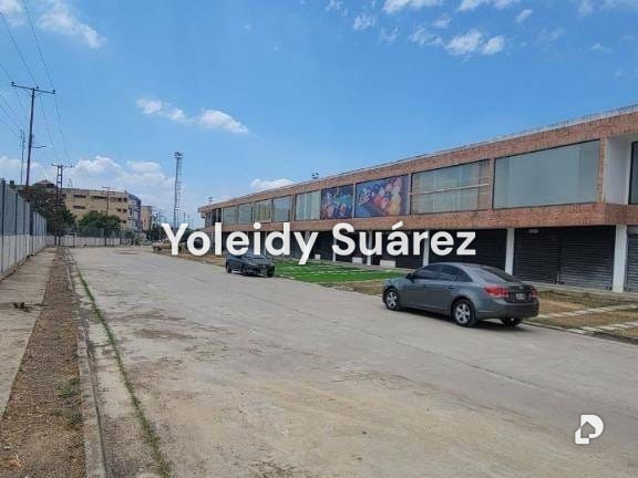 Terreno en Zona Industrial Sur, Valencia – 1