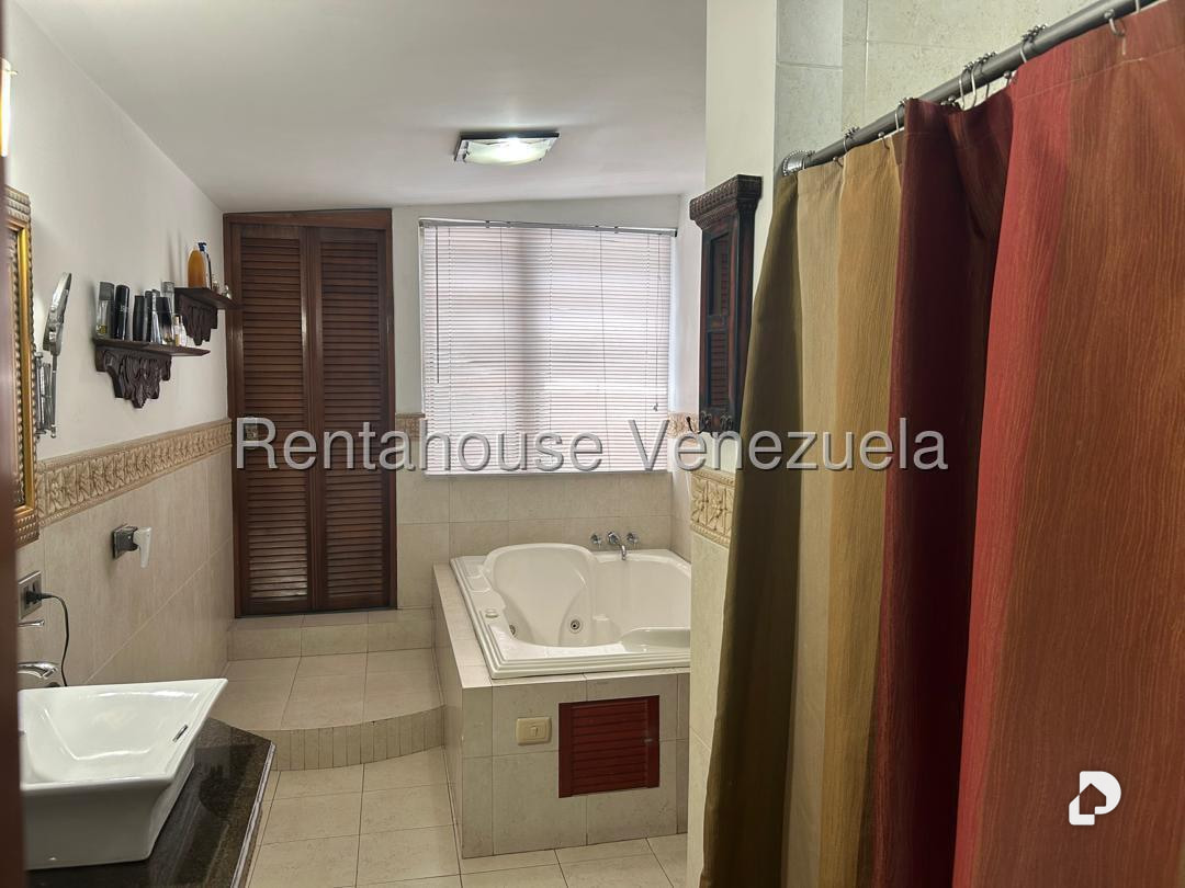 Casa en El Marqués, Caracas – 25