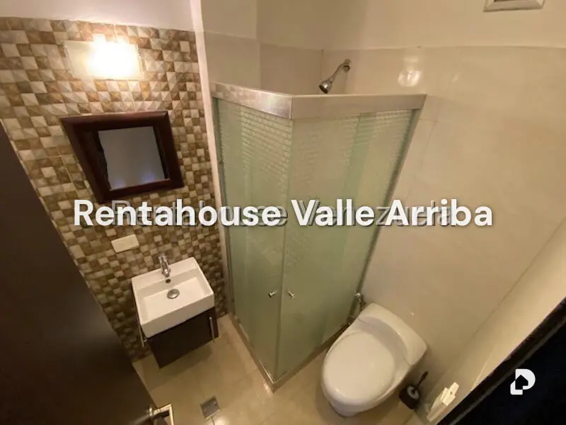 Apartamento en Los Naranjos de las Mercedes, Caracas – 16