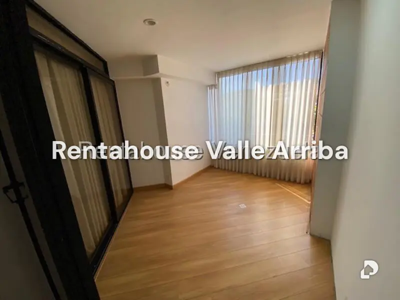 Apartamento en Los Naranjos de las Mercedes, Caracas – 18