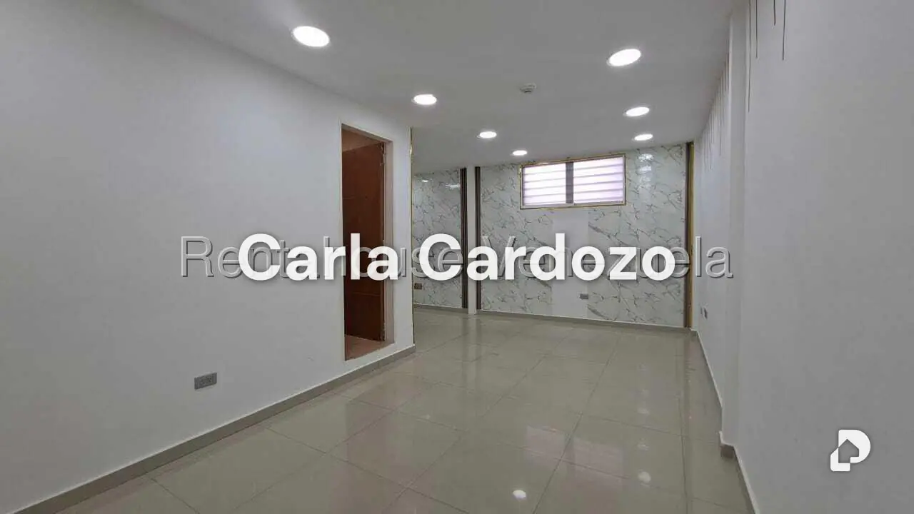 Oficina en Los Chaguaramos, Caracas – 14
