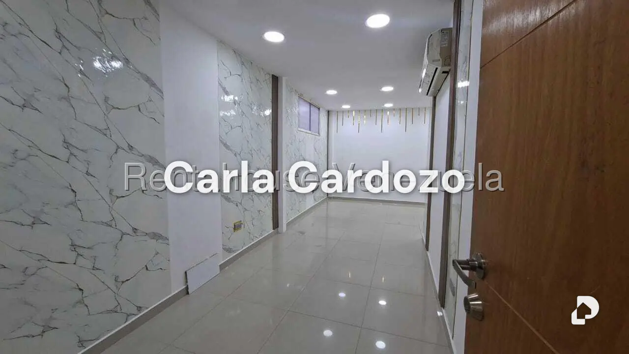 Oficina en Los Chaguaramos, Caracas – 11
