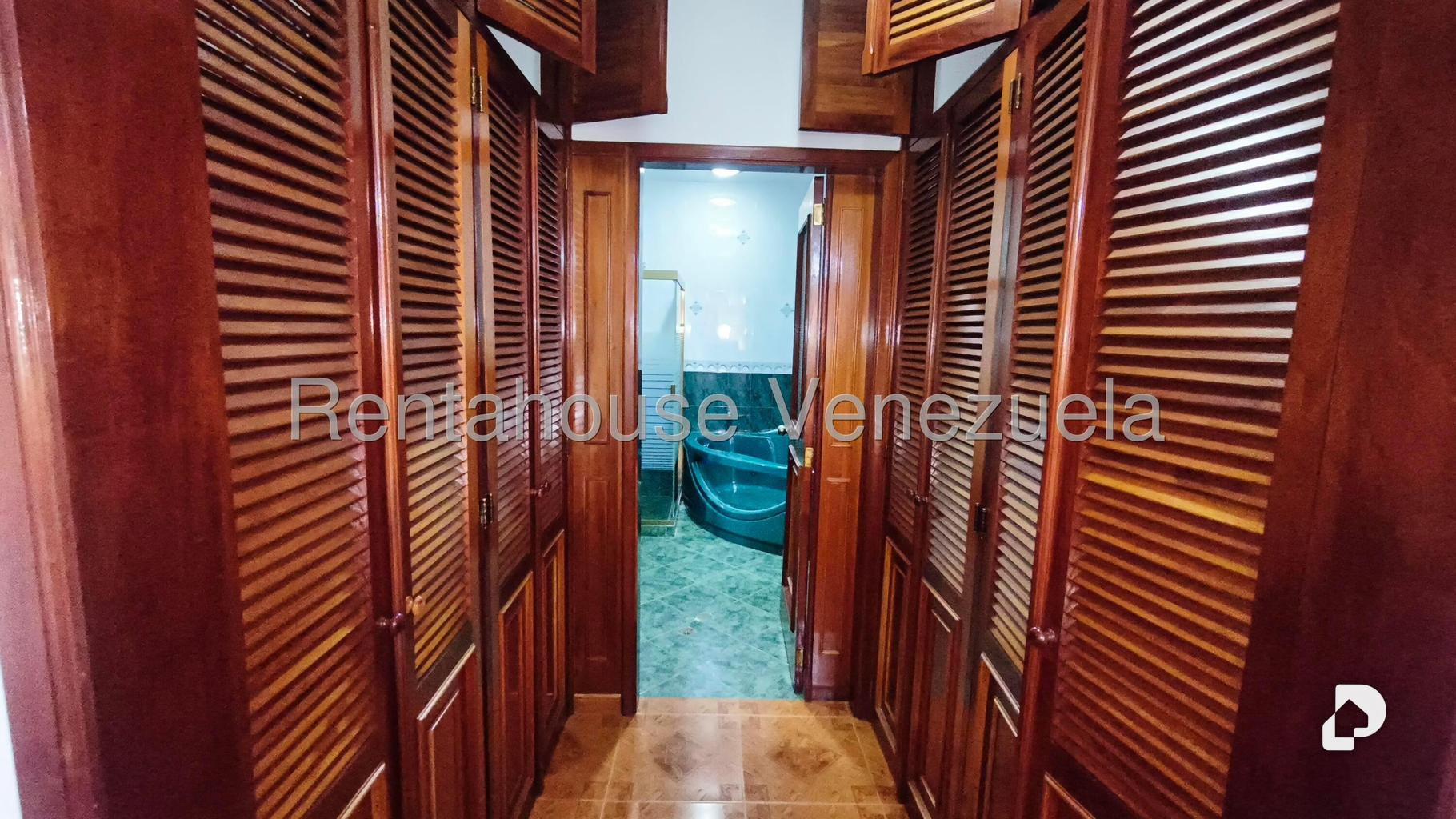 Casa en El Marqués, Caracas – 21