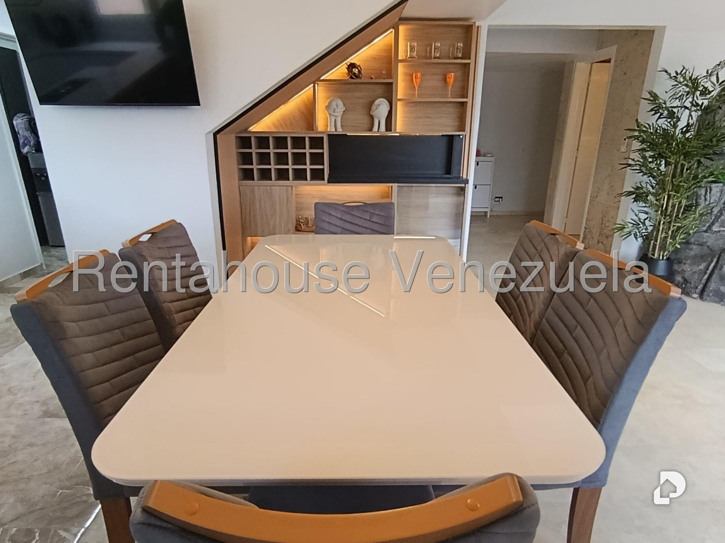 Apartamento en Urb. Miranda, Caracas – 15