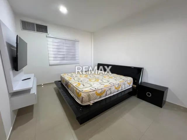 Townhouse en Sector Isla Dorada, Maracaibo - 1