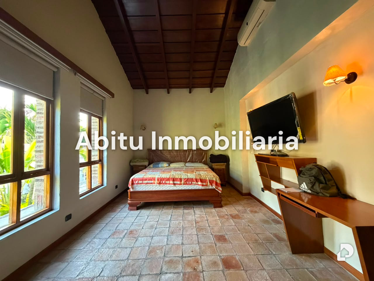Casa en La Floresta, Caracas – 14