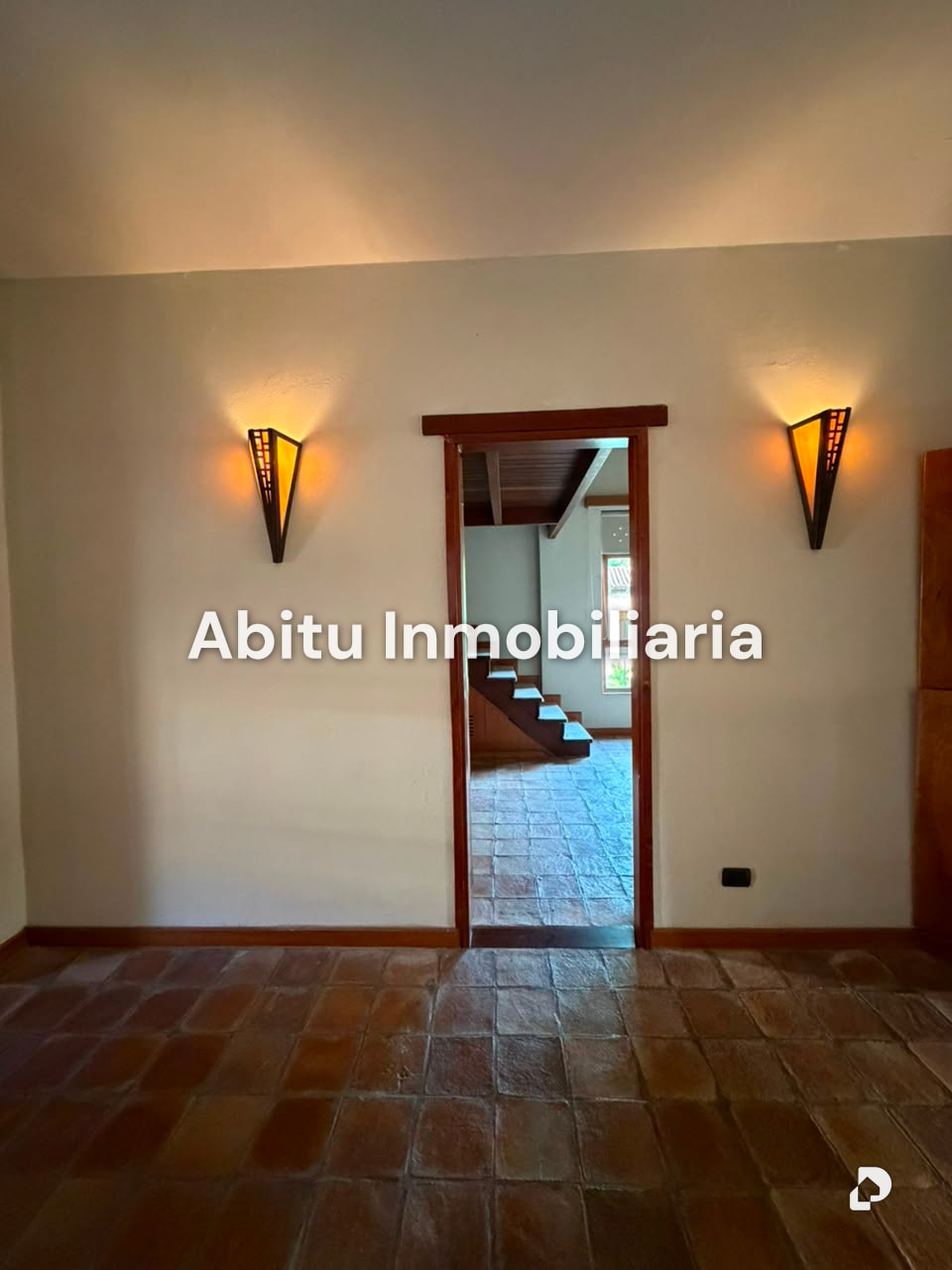 Casa en La Floresta, Caracas – 12