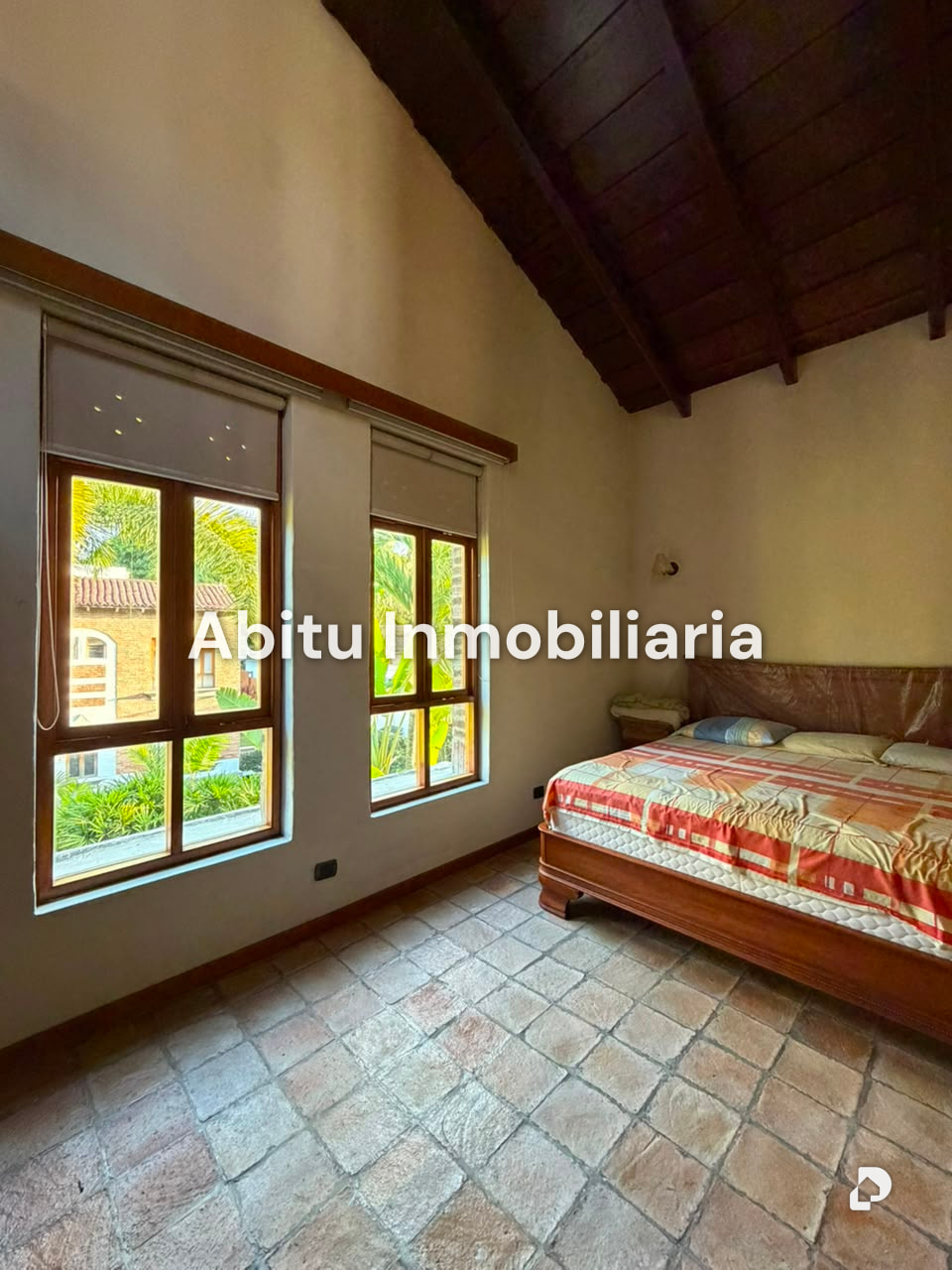 Casa en La Floresta, Caracas – 16