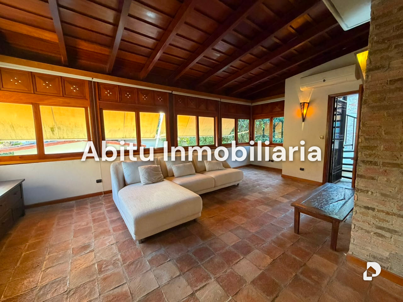 Casa en La Floresta, Caracas – 18