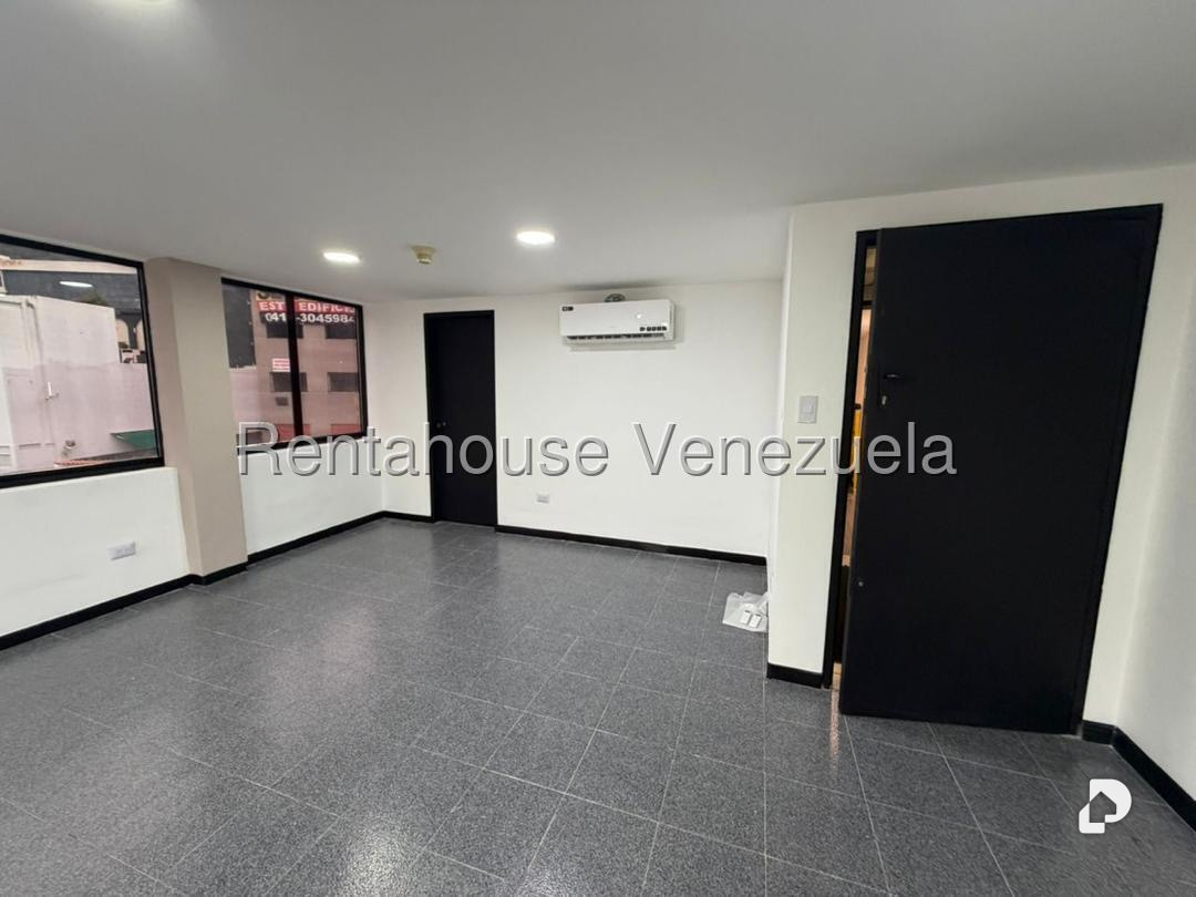 Local comercial en Las Mercedes, Caracas – 16
