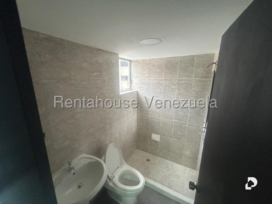 Local comercial en Las Mercedes, Caracas – 11