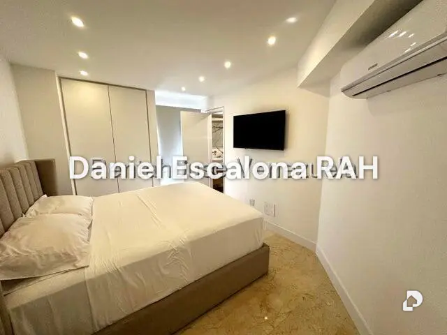 Apartamento en El Rosal, Caracas – 11