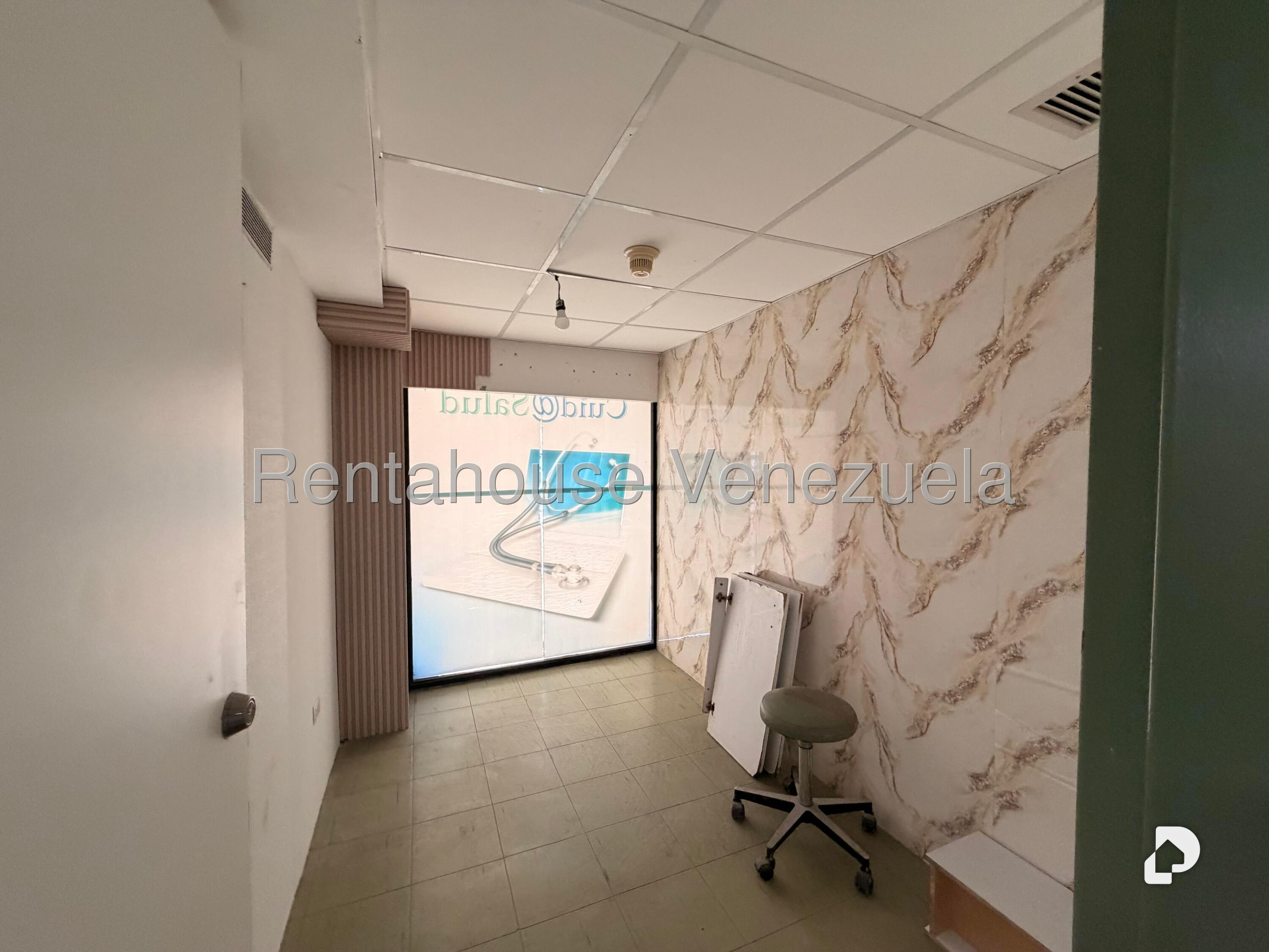 Local comercial en La Carlota, Caracas