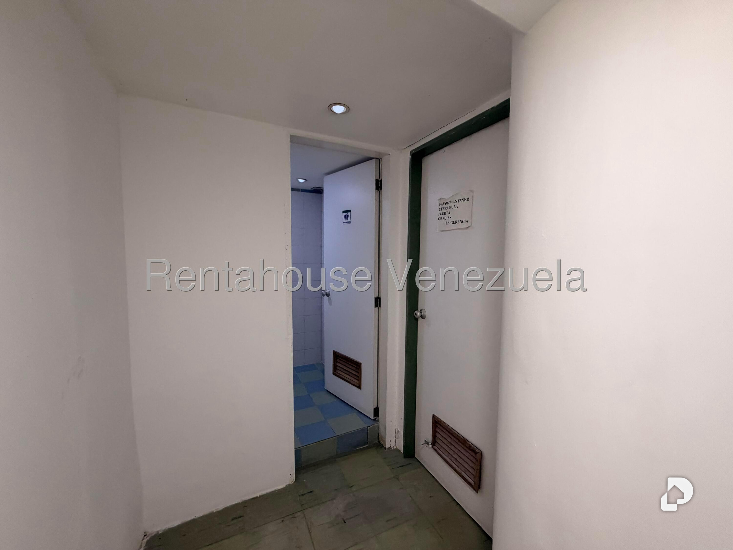 Local comercial en La Carlota, Caracas