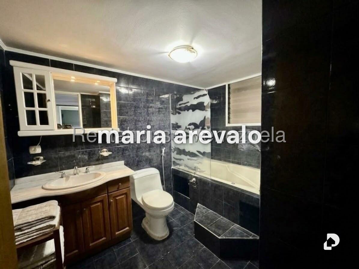 Apartamento en El Rosal, Caracas – 17