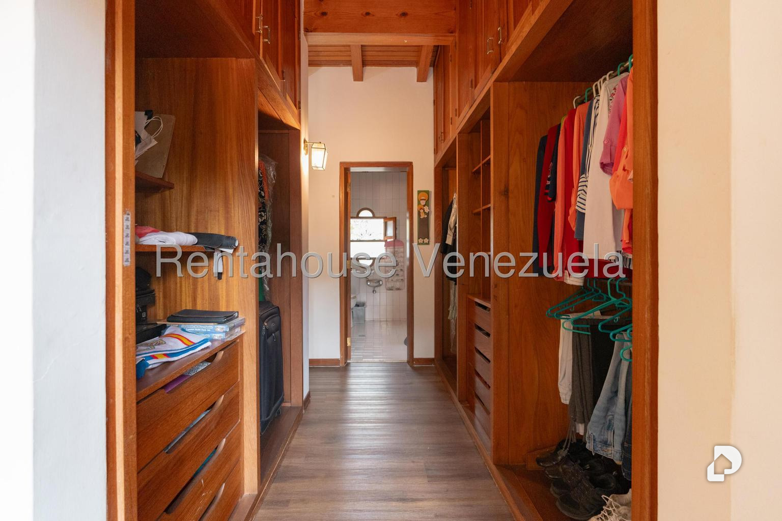 Casa en Country Club, Caracas – 28
