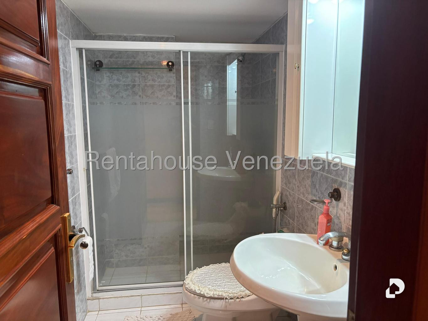 Apartamento en Los Chorros, Caracas – 18