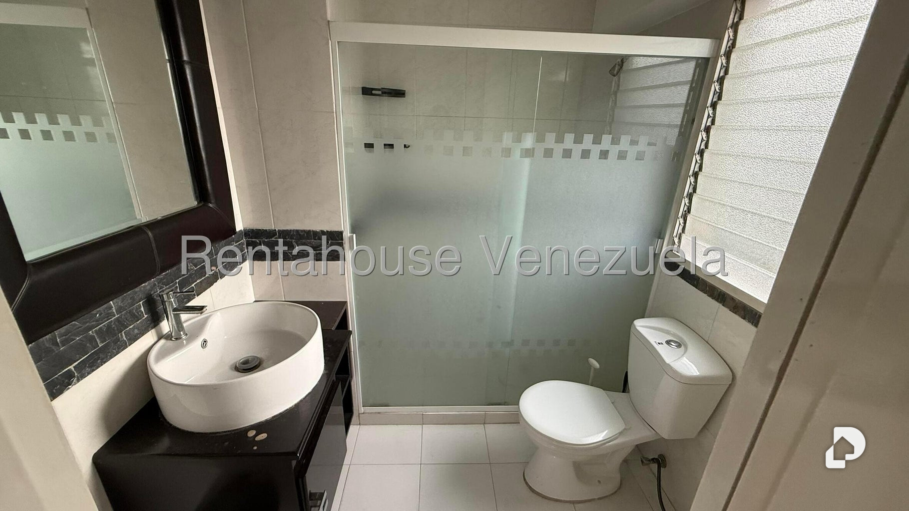Apartamento en Santa Fe Sur, Caracas – 11