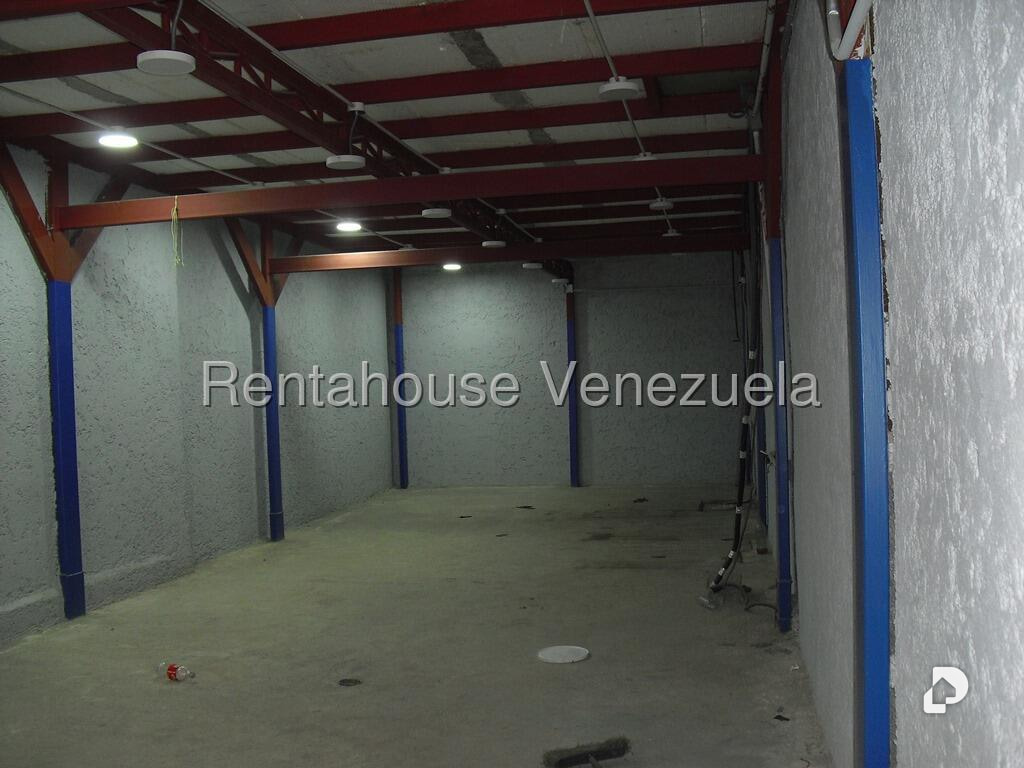 Commercial space in La Trinidad, Caracas – 16