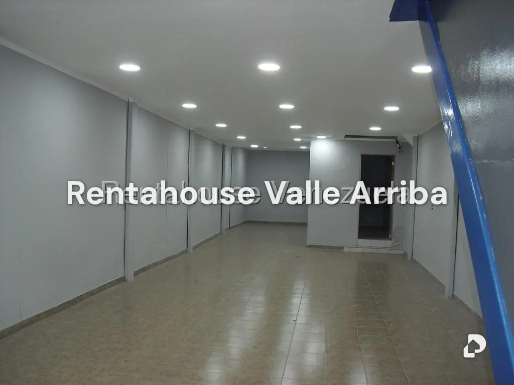 Local comercial en La Trinidad, Caracas – 2