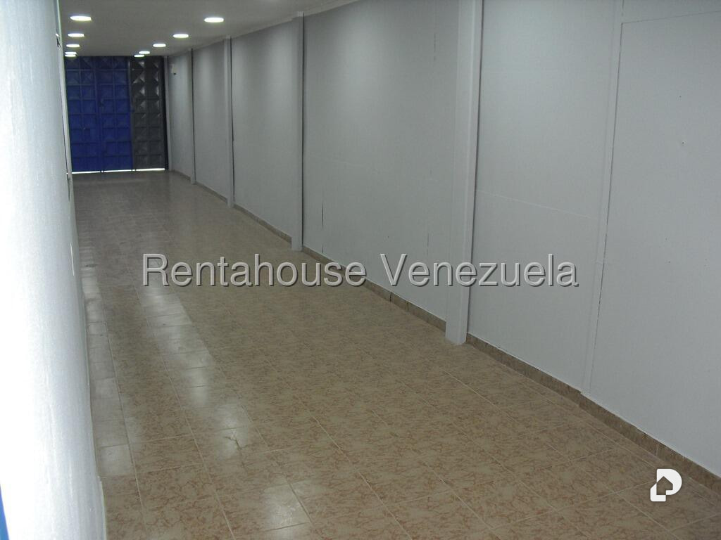 Commercial space in La Trinidad, Caracas – 17