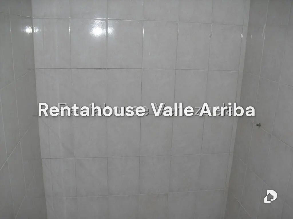 Local comercial en La Trinidad, Caracas – 9