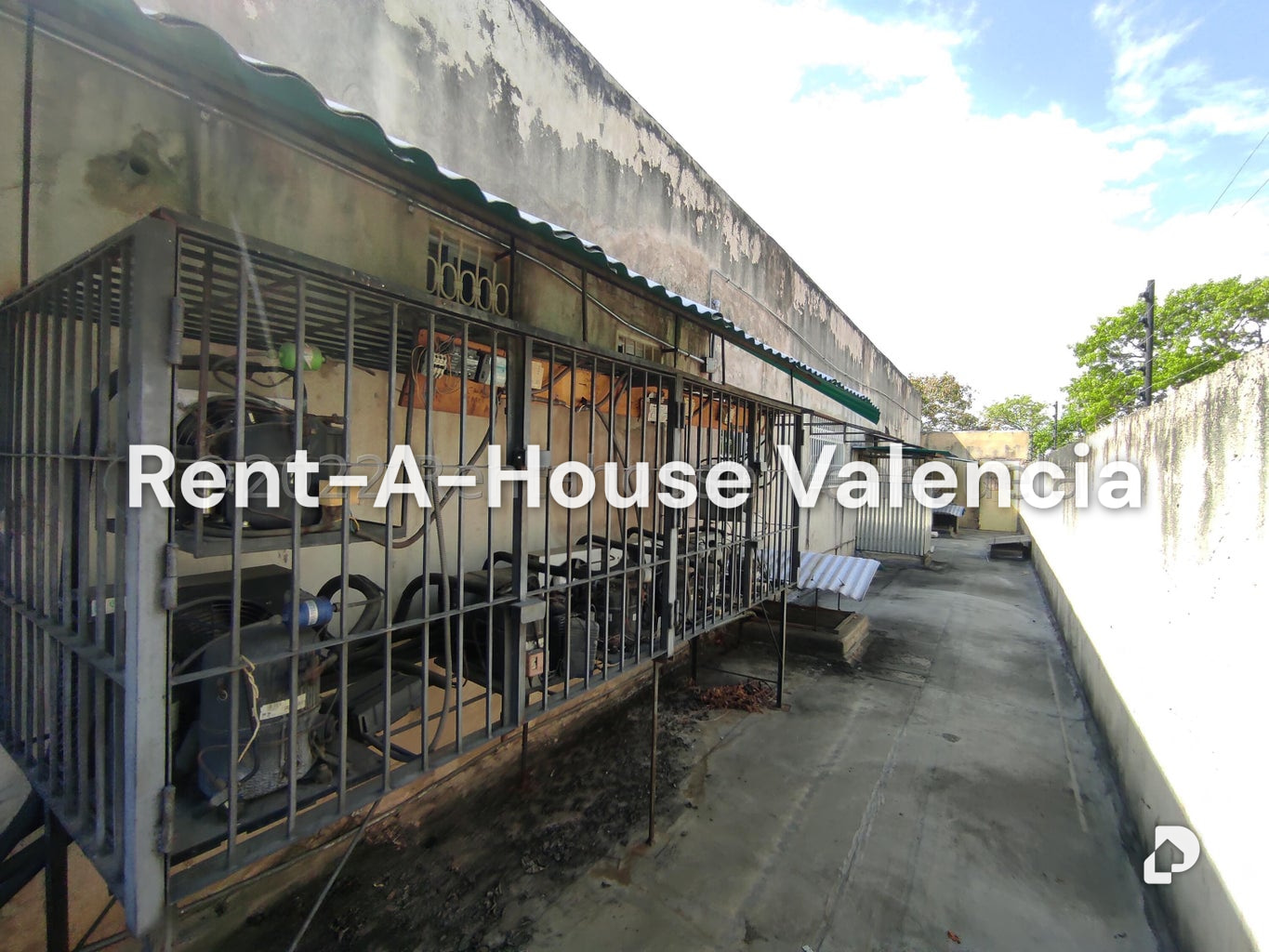 Commercial space in Parque Valencia, Valencia – 142